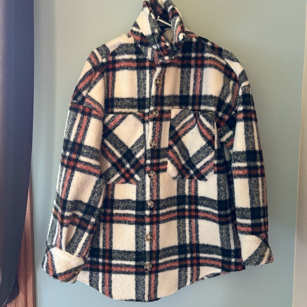 Missguided Plaid Oversized Women’s Button up Fall Jacket. Size 4.
